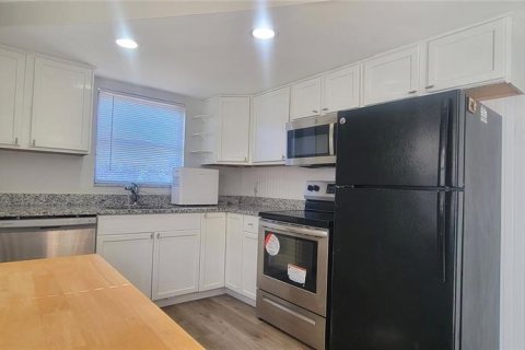 House in Holiday, Florida 3 bedrooms, 119.19 sq.m. № 1361302 - photo 10