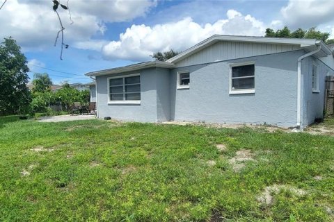 House in Holiday, Florida 3 bedrooms, 119.19 sq.m. № 1361302 - photo 27