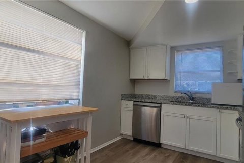 House in Holiday, Florida 3 bedrooms, 119.19 sq.m. № 1361302 - photo 9