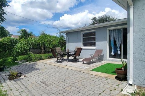 House in Holiday, Florida 3 bedrooms, 119.19 sq.m. № 1361302 - photo 25
