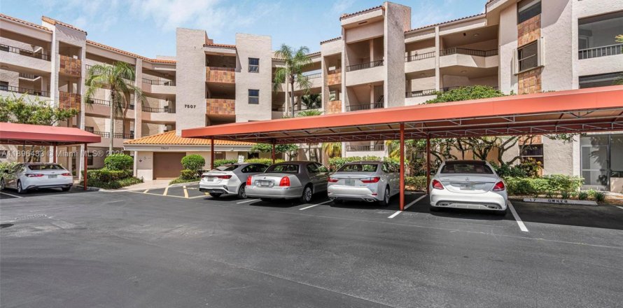 Кондоминиум с 2 спальнями в Бока-Ратон, Флорида № 1948153