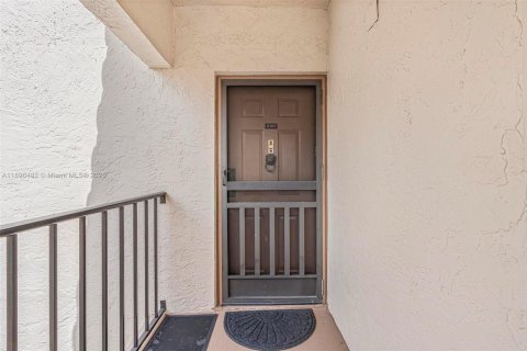 Снять в аренду кондоминиум в Бока-Ратон, Флорида 2 спальни, 128.39м2, № 1948153 - фото 3