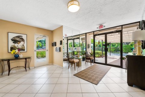 Copropriété à louer à Pompano Beach, Floride: 3 chambres, 129.13 m2 № 1099960 - photo 1