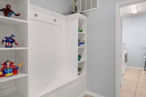 Villa ou maison à louer à Kissimmee, Floride: 9 chambres, 407.93 m2 № 2432783 - photo 16