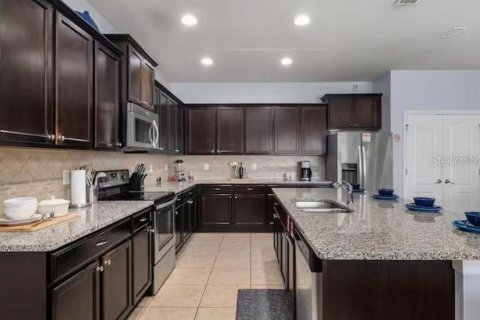 Villa ou maison à louer à Kissimmee, Floride: 9 chambres, 407.93 m2 № 2432783 - photo 9