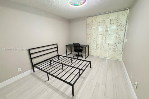 Снять в аренду кондоминиум в Дейви, Флорида 1 спальня, 60.39м2, № 1995675 - фото 11