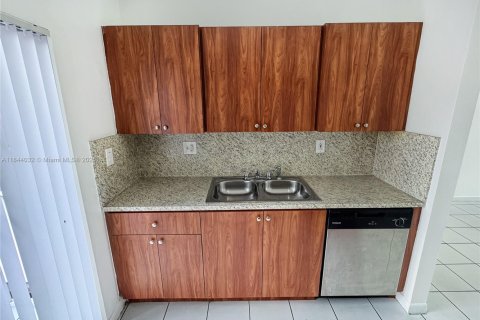 Copropriété à vendre à Miami, Floride: 2 chambres, 74.32 m2 № 1845764 - photo 6