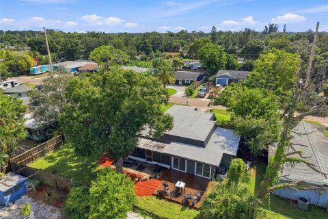 Villa ou maison à vendre à Sarasota, Floride: 2 chambres, 112.41 m2 № 2413756 - photo 9