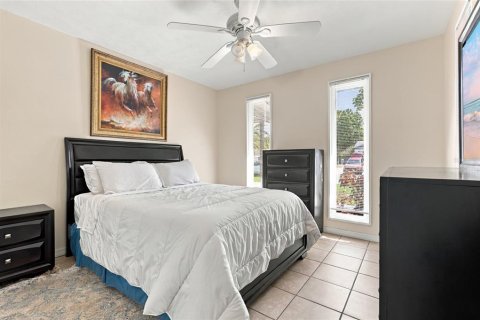 Villa ou maison à vendre à Sarasota, Floride: 2 chambres, 112.41 m2 № 2413756 - photo 21