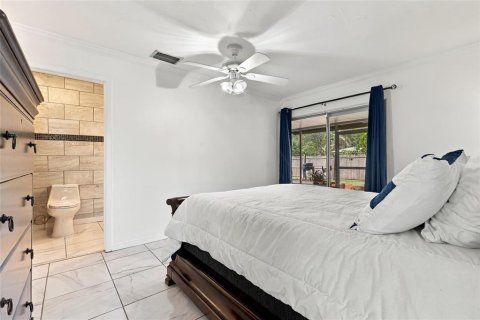 Villa ou maison à vendre à Sarasota, Floride: 2 chambres, 112.41 m2 № 2413756 - photo 13