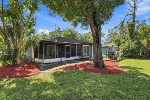 Villa ou maison à vendre à Sarasota, Floride: 2 chambres, 112.41 m2 № 2413756 - photo 7