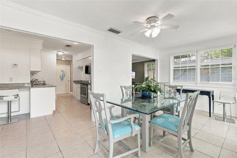Villa ou maison à vendre à Sarasota, Floride: 2 chambres, 112.41 m2 № 2413756 - photo 30