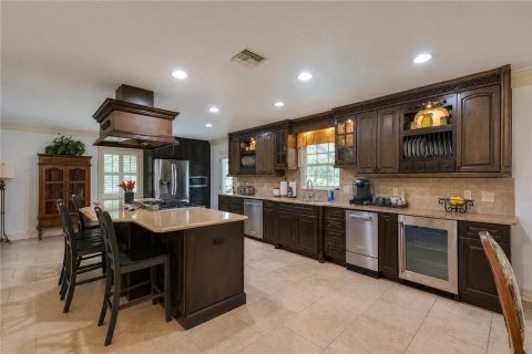 House in Crystal River, Florida 4 bedrooms, 194.63 sq.m. № 2297199 - photo 13