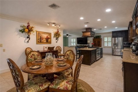 House in Crystal River, Florida 4 bedrooms, 194.63 sq.m. № 2297199 - photo 14