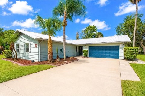 House in Crystal River, Florida 4 bedrooms, 194.63 sq.m. № 2297199 - photo 8