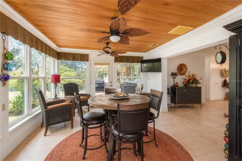 House in Crystal River, Florida 4 bedrooms, 194.63 sq.m. № 2297199 - photo 25