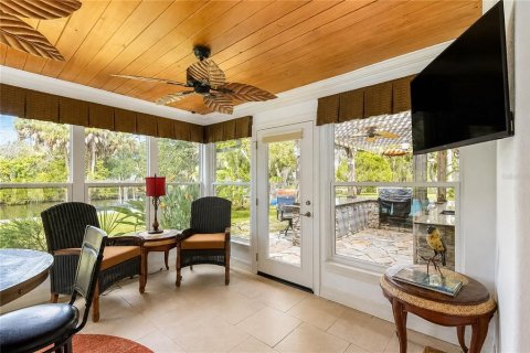 House in Crystal River, Florida 4 bedrooms, 194.63 sq.m. № 2297199 - photo 23