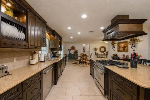 House in Crystal River, Florida 4 bedrooms, 194.63 sq.m. № 2297199 - photo 17