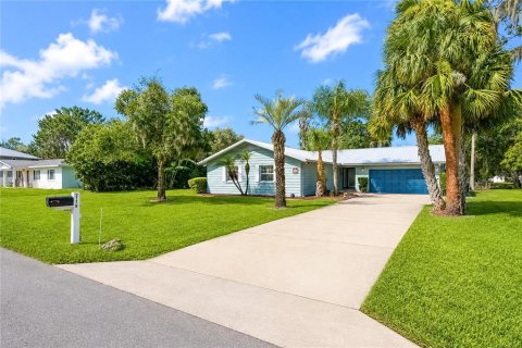 House in Crystal River, Florida 4 bedrooms, 194.63 sq.m. № 2297199 - photo 5