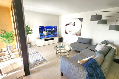 Снять в аренду кондоминиум в Делрей-Бич, Флорида 4 комнаты, 109.16м2, № 2085441 - фото 5