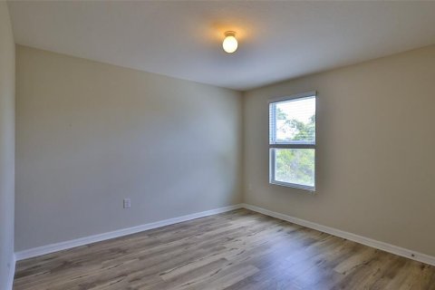 Villa ou maison à louer à New Smyrna Beach, Floride: 5 chambres, 312.89 m2 № 1785408 - photo 8