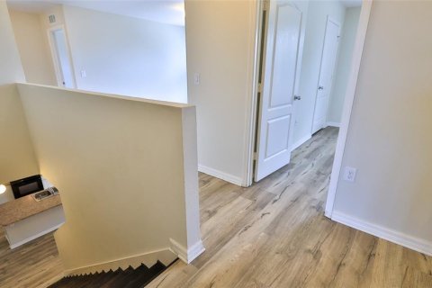Villa ou maison à louer à New Smyrna Beach, Floride: 5 chambres, 312.89 m2 № 1785408 - photo 15