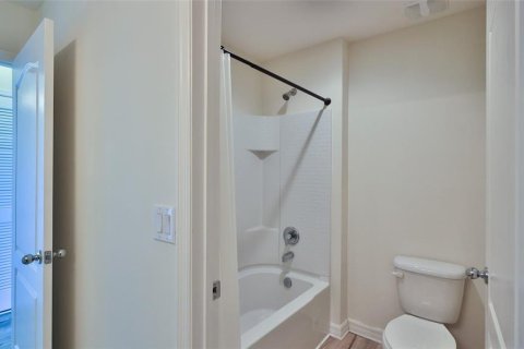 Villa ou maison à louer à New Smyrna Beach, Floride: 5 chambres, 312.89 m2 № 1785408 - photo 6