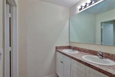 Villa ou maison à louer à New Smyrna Beach, Floride: 5 chambres, 312.89 m2 № 1785408 - photo 5