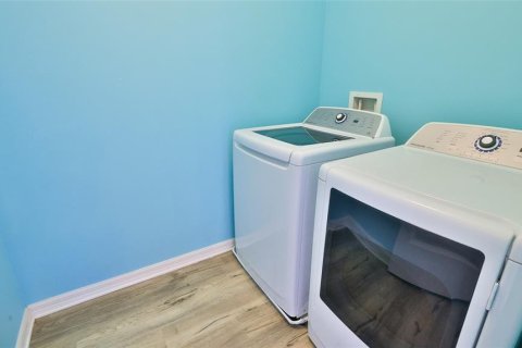 Villa ou maison à louer à New Smyrna Beach, Floride: 5 chambres, 312.89 m2 № 1785408 - photo 14