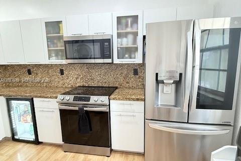 Condo in Doral, Florida, 2 bedrooms  № 2083662