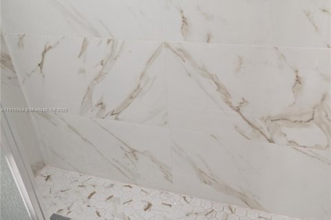 Villa ou maison à louer à Miami, Floride: 2 chambres, 92.9 m2 № 1973358 - photo 9