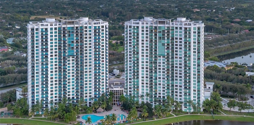 Condo à Sunrise, Floride, 3 chambres № 1889809