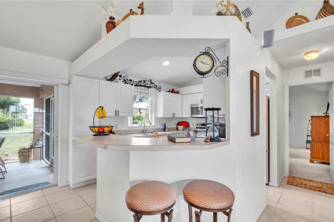 Villa ou maison à vendre à Punta Gorda, Floride: 3 chambres, 127.65 m2 № 2126086 - photo 2