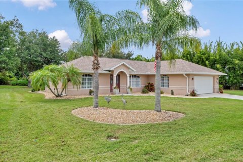 Villa ou maison à vendre à Punta Gorda, Floride: 3 chambres, 127.65 m2 № 2126086 - photo 11
