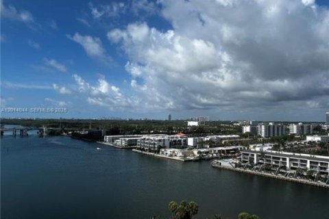 Copropriété à louer à Sunny Isles Beach, Floride: 3 chambres, 164.9 m2 № 2076064 - photo 2