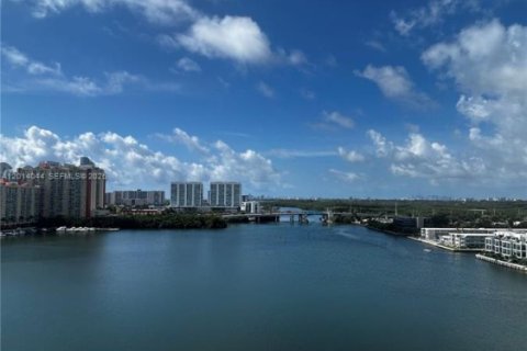 Condo à Sunny Isles Beach, Floride, 3 chambres  № 2076064
