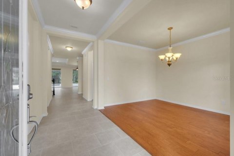 House in Fish Hawk, Florida 5 bedrooms, 330.73 sq.m. № 1899275 - photo 7