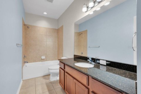 House in Fish Hawk, Florida 5 bedrooms, 330.73 sq.m. № 1899275 - photo 29