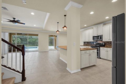 House in Fish Hawk, Florida 5 bedrooms, 330.73 sq.m. № 1899275 - photo 25