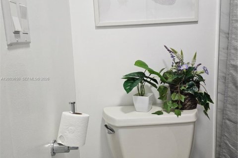 Condo in Aventura, Florida, 2 bedrooms  № 2069168 - photo 18