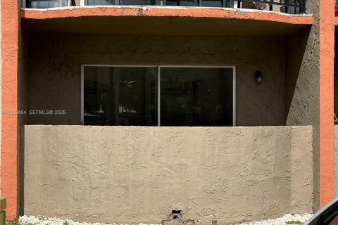 Condo in Miami, Florida, 1 bedroom  № 2051579 - photo 14