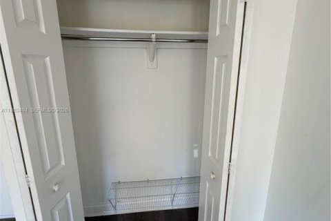 Купить кондоминиум в Майами, Флорида 1 спальня, 46.82м2, № 2051579 - фото 8