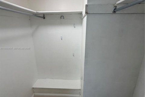 Купить кондоминиум в Майами, Флорида 1 спальня, 46.82м2, № 2051579 - фото 5