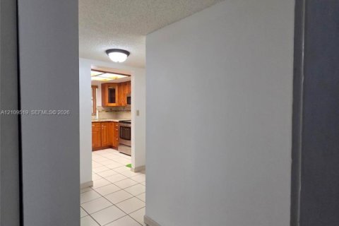 Copropriété à vendre à Miami, Floride: 2 chambres, 93.74 m2 № 2424941 - photo 11