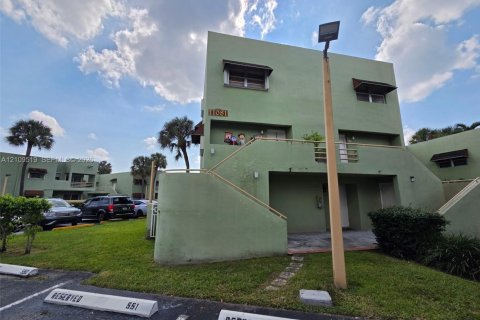 Copropriété à vendre à Miami, Floride: 2 chambres, 93.74 m2 № 2424941 - photo 3