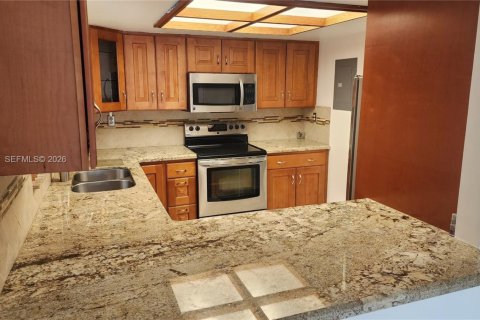 Copropriété à vendre à Miami, Floride: 2 chambres, 93.74 m2 № 2424941 - photo 9