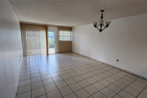 Copropriété à vendre à Miami, Floride: 2 chambres, 93.74 m2 № 2424941 - photo 8