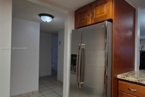 Copropriété à vendre à Miami, Floride: 2 chambres, 93.74 m2 № 2424941 - photo 12