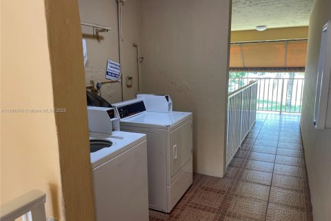 Купить кондоминиум в Дорал, Флорида 2 спальни, 98.48м2, № 1948642 - фото 22