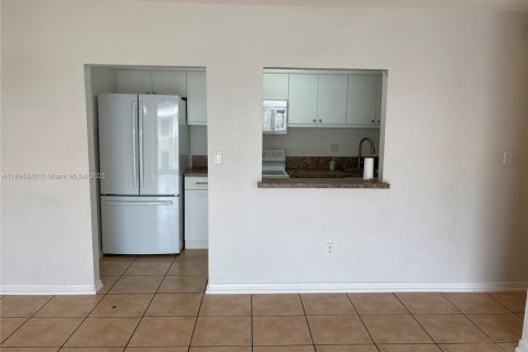 Купить кондоминиум в Дорал, Флорида 2 спальни, 98.48м2, № 1948642 - фото 10